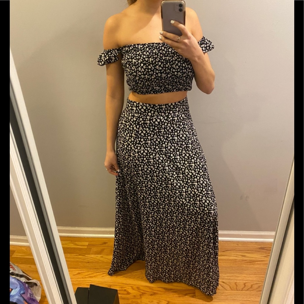 CBR 2 piece skirt/ off the shoulder crop!